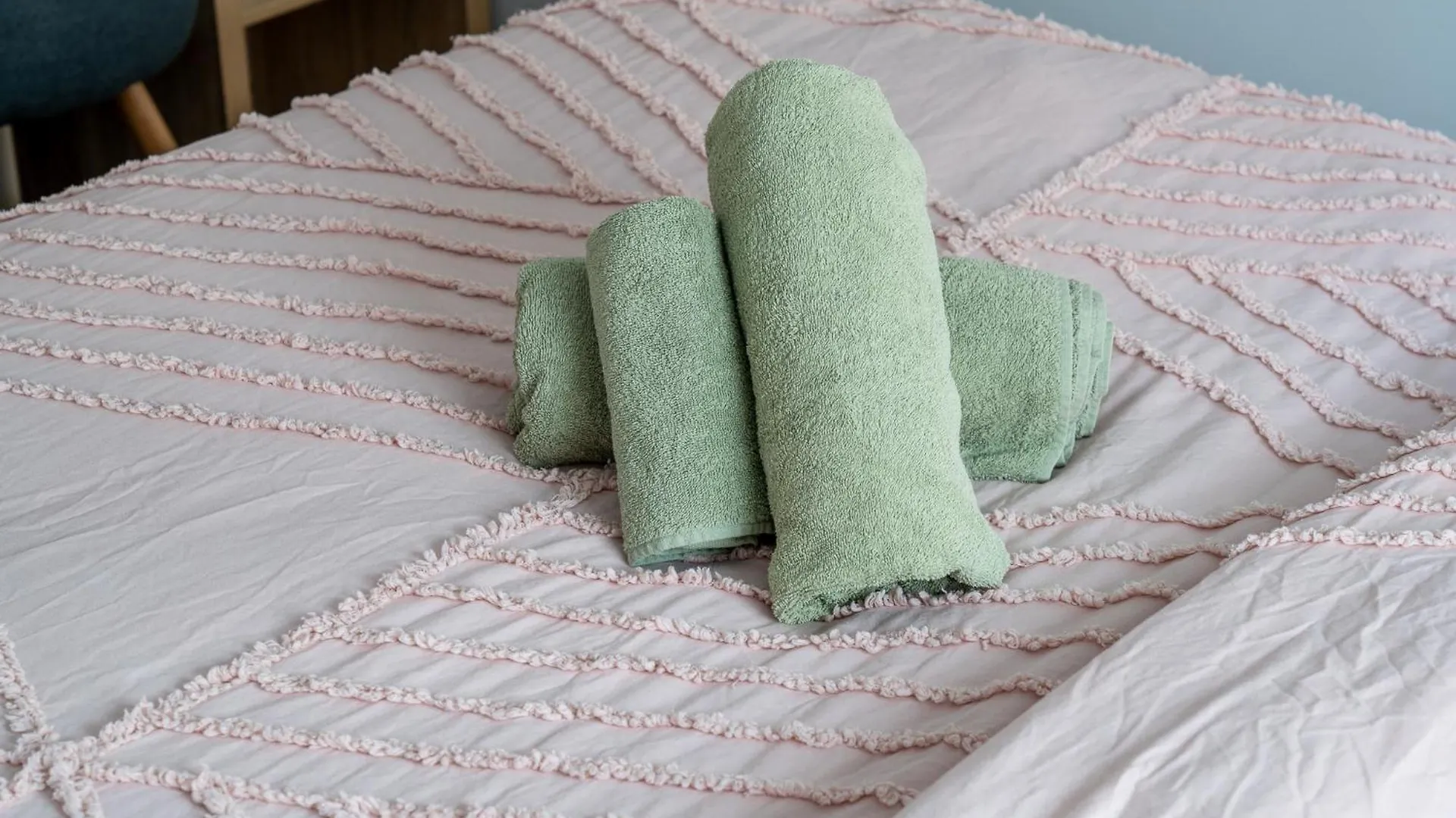 Hot Tub, Ice Bath, Gym, Sauna, Pool Table Coorparoo Haven Brisbane Homestay